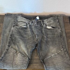 Women’s gray button fly jeans size waist 32